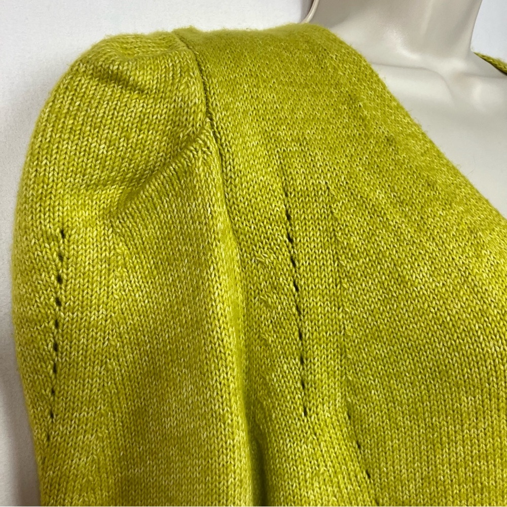 💛💚Chartreuse V-Neck Button Cardigan Small - temporary free Shipping - Picture 4 of 9